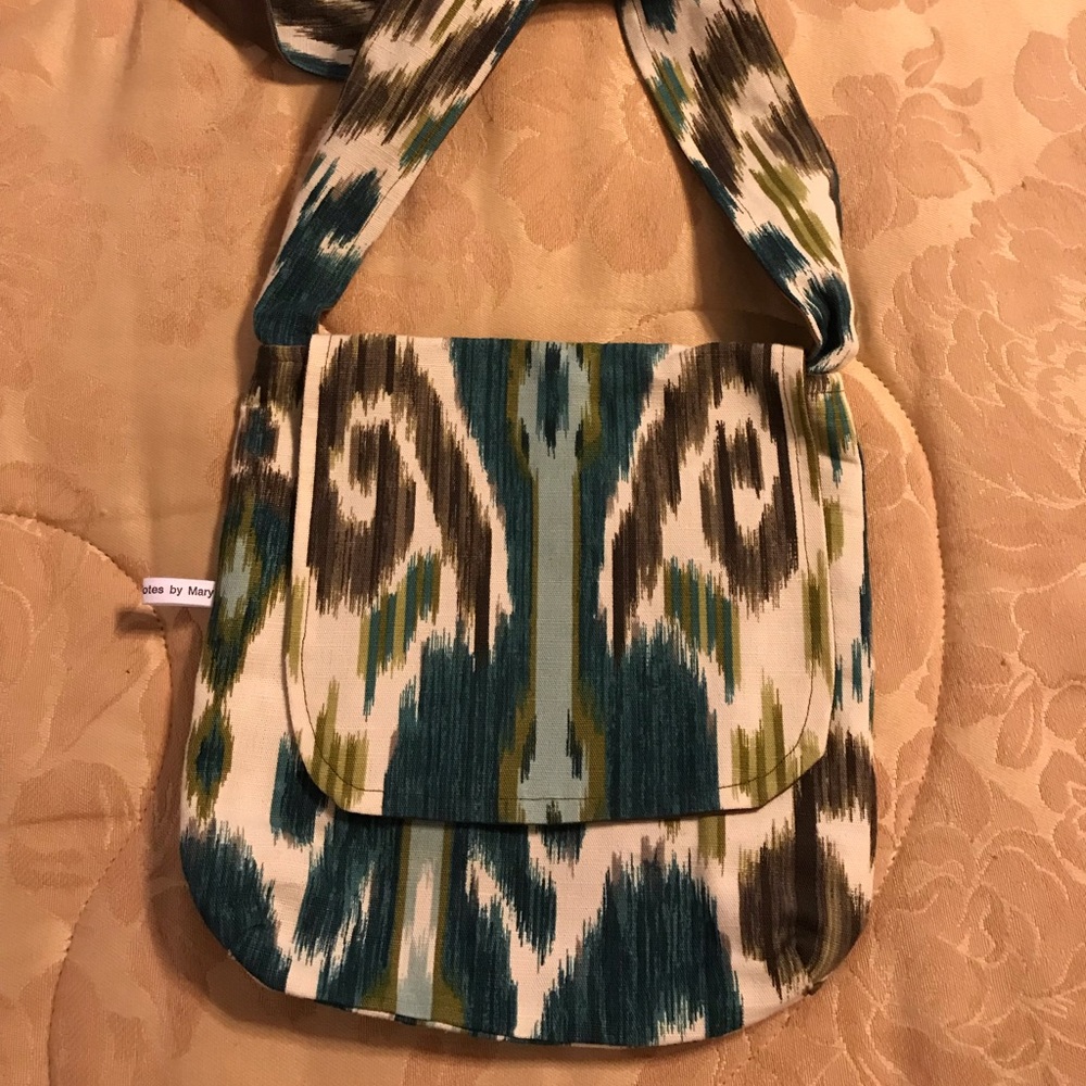 Boho messenger crossbody. Never used. ~10X10.